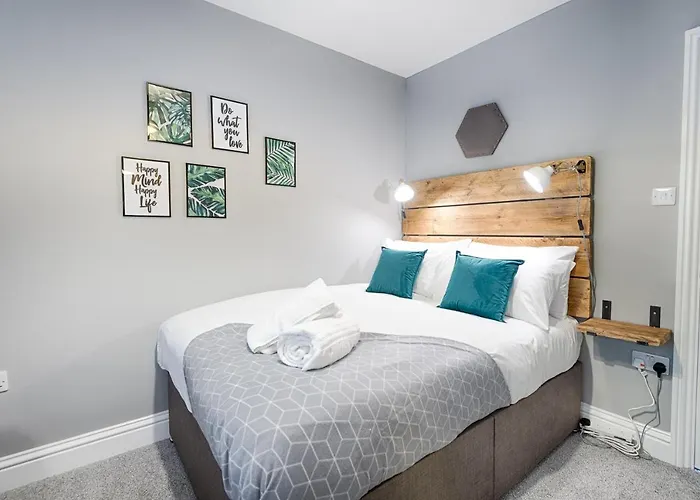 Book Now - Tv In Every Bedroom!