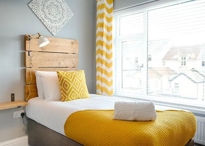 Book Now - Tv In Every Bedroom!