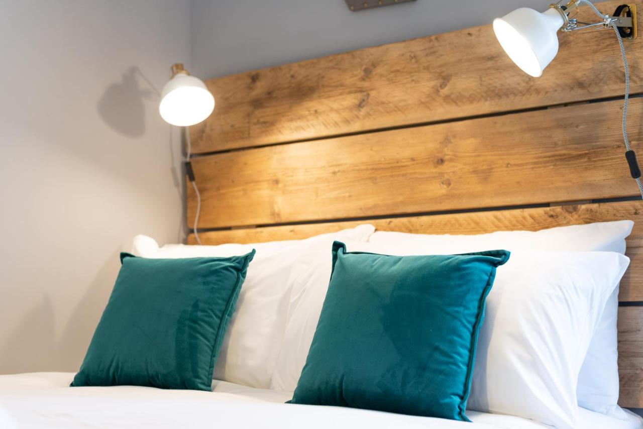 Book Now - Tv In Every Bedroom! *