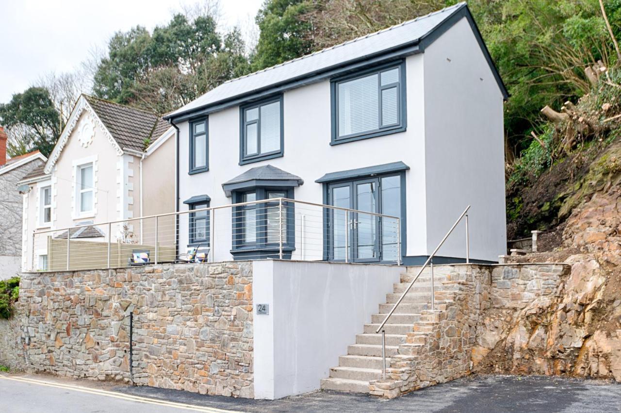 Holiday home Book Now - Tv In Every Bedroom! *